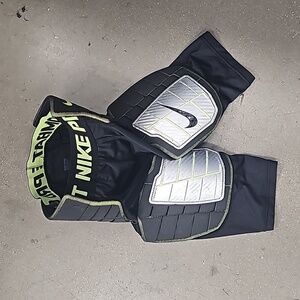 Nike pro combat sz m